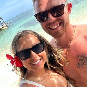 Meet your Posher, Rena